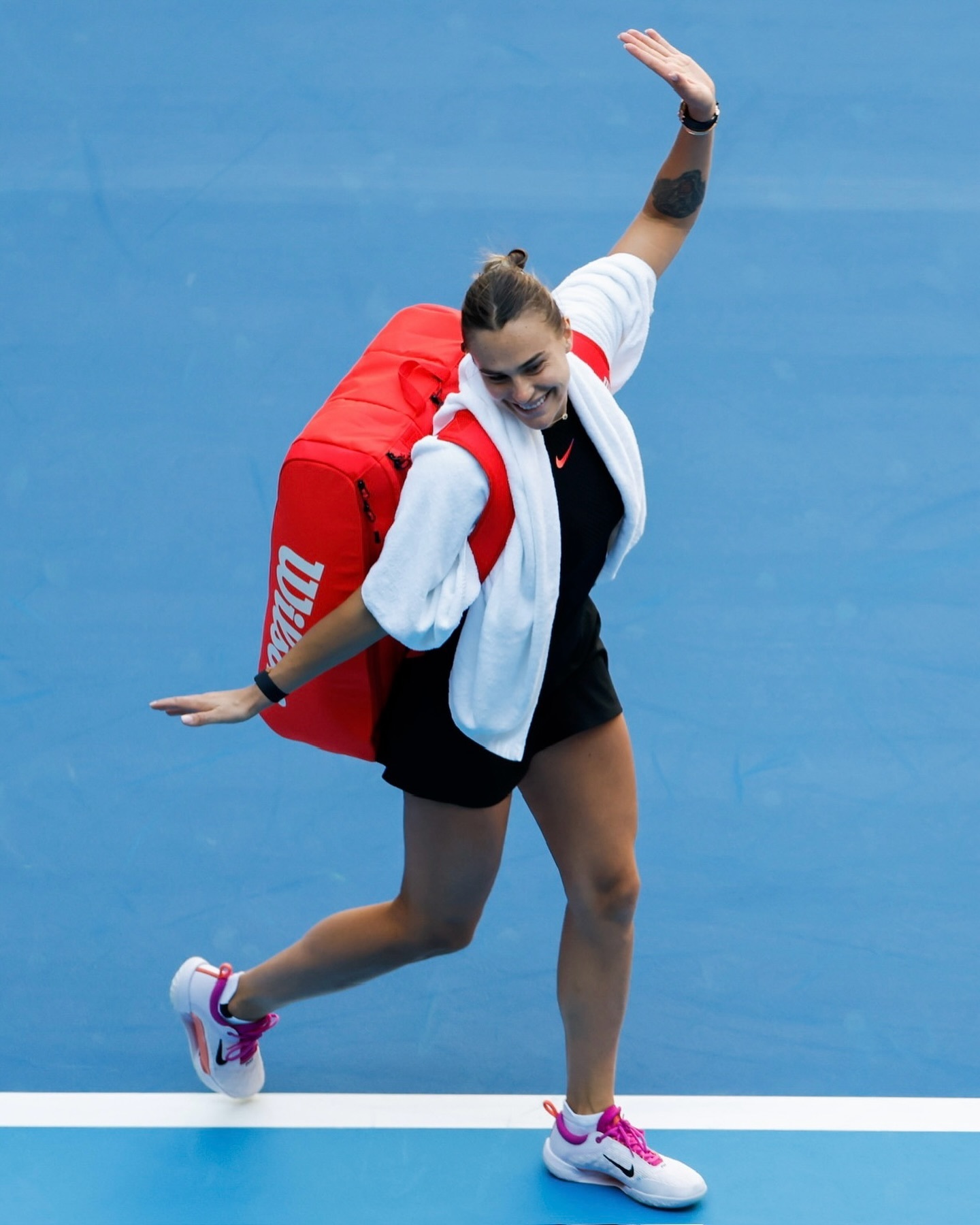 包含汉堡竞技连胜止步，前进动力减弱的词条