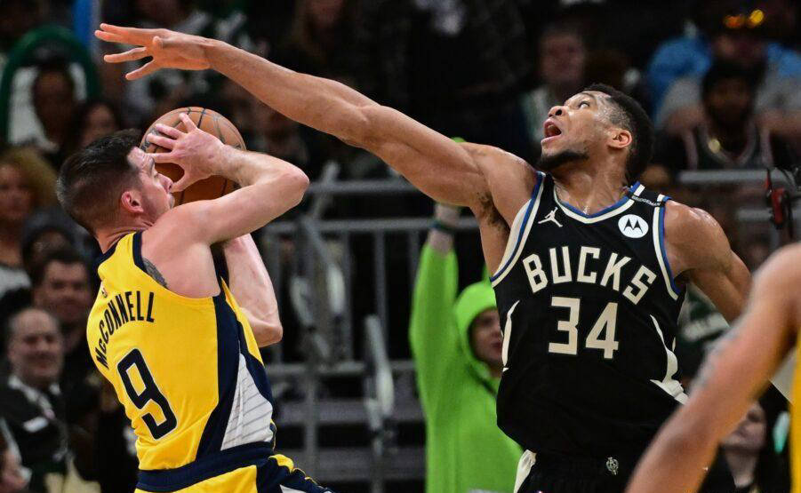 雄鹿,西蒙斯,迎来胜利!