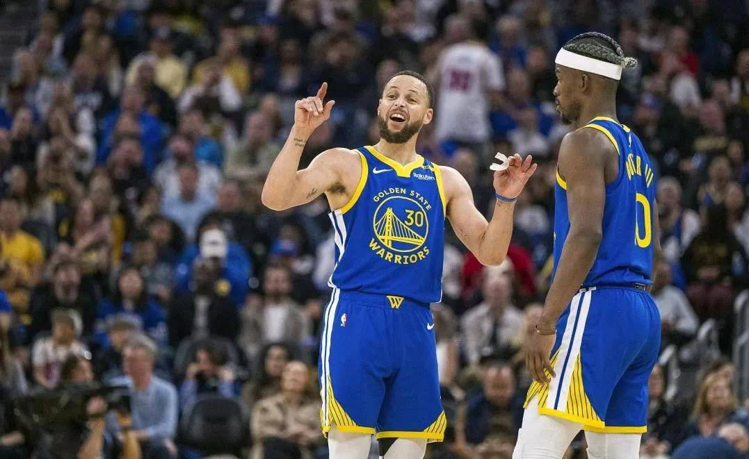 勇士三巨头联手，刷新队史纪录得分突破，西蒙斯冲击季后赛！